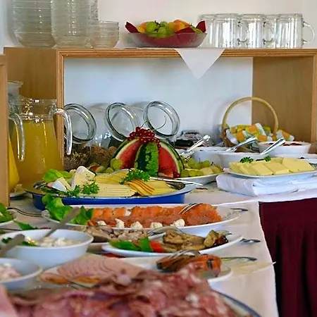 Zur Brücke Hotel 3*
