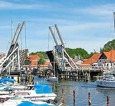 Zur Brücke Hotel 3*
