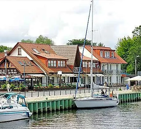 Zur Brücke 3*