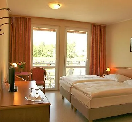 Zur Brucke Hotel Greifswald