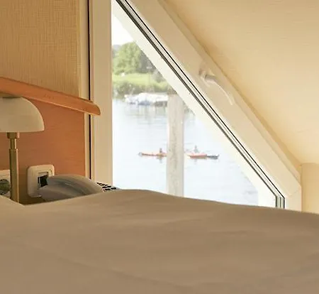 Zur Brücke Hotel