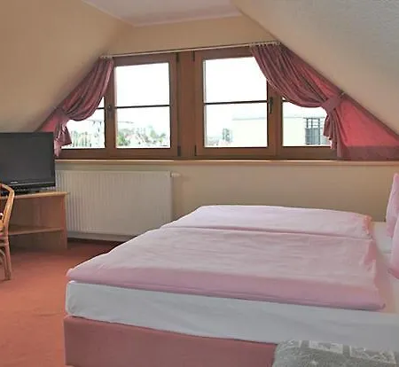 Hotel Zur Brücke 3*