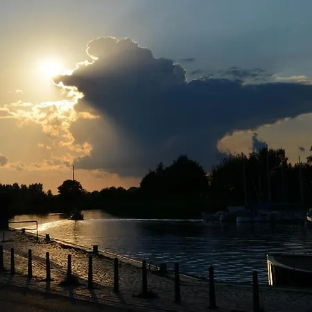 Zur Bruecke Szálloda Greifswald