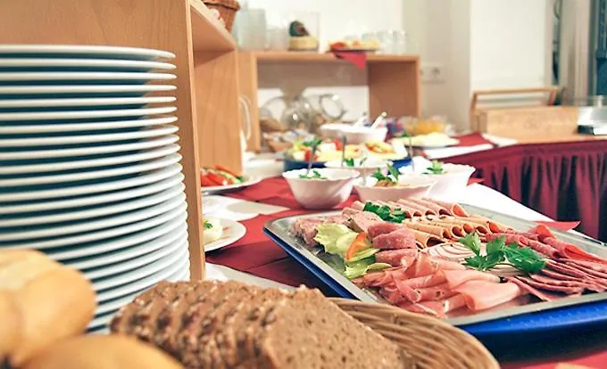 Hotel Zur Brücke 3*